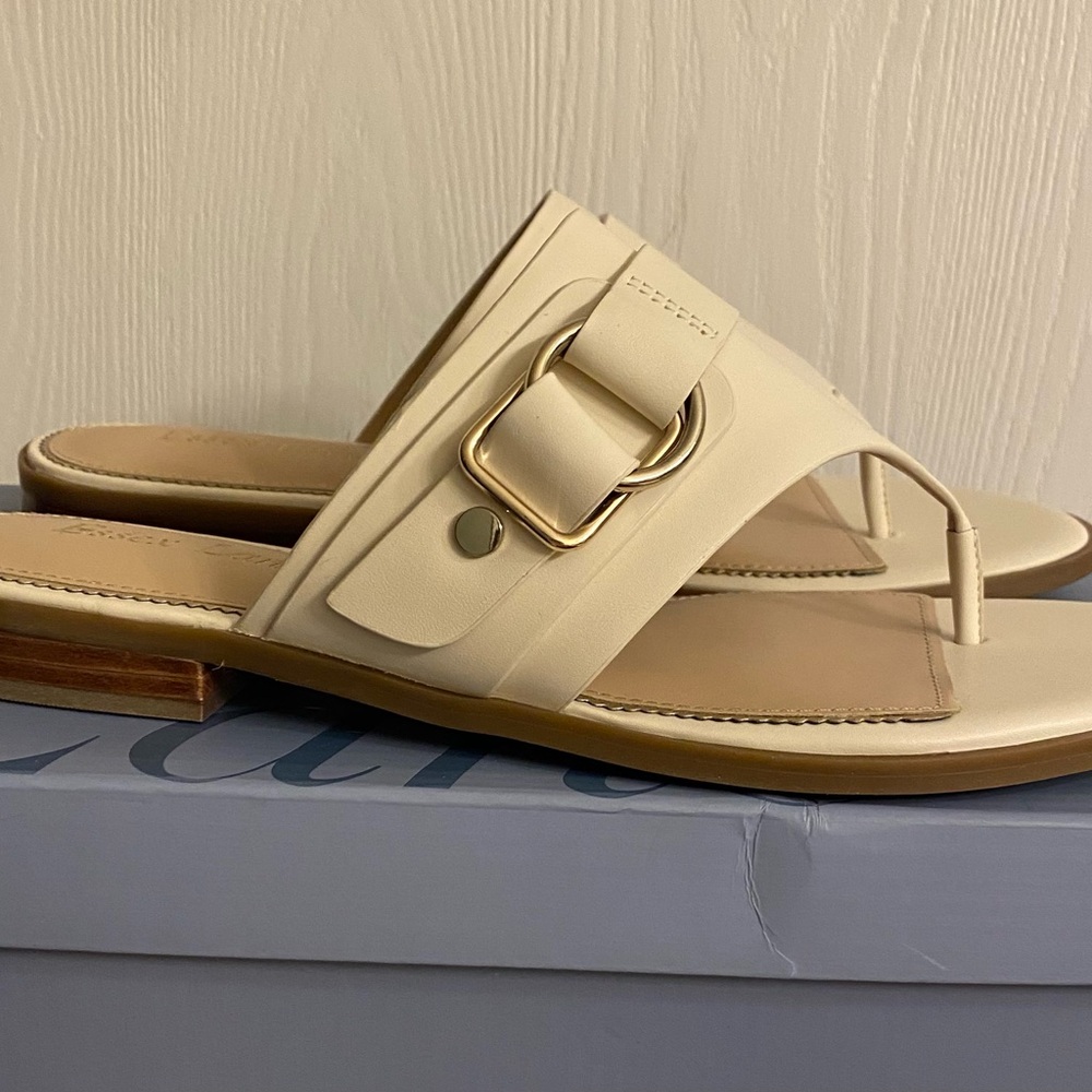 Women’s sandals